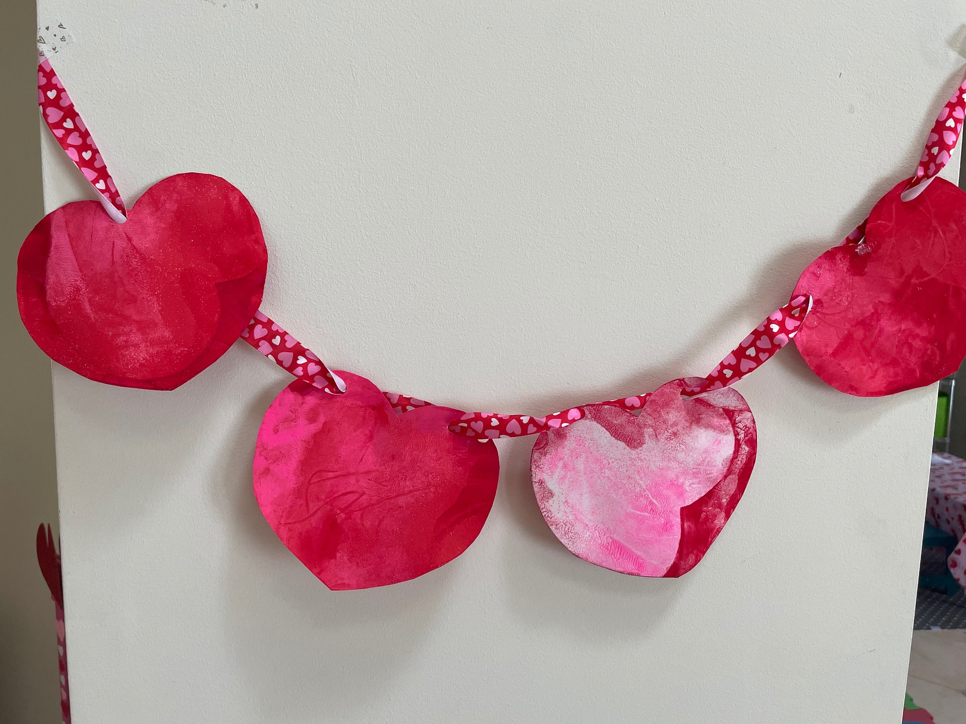 Valentine cube rubiks rubik each trimmer scissors regular write child cut cards using paper name their Ziplock Bag Valentines Heart Banner | Clueless Mommy